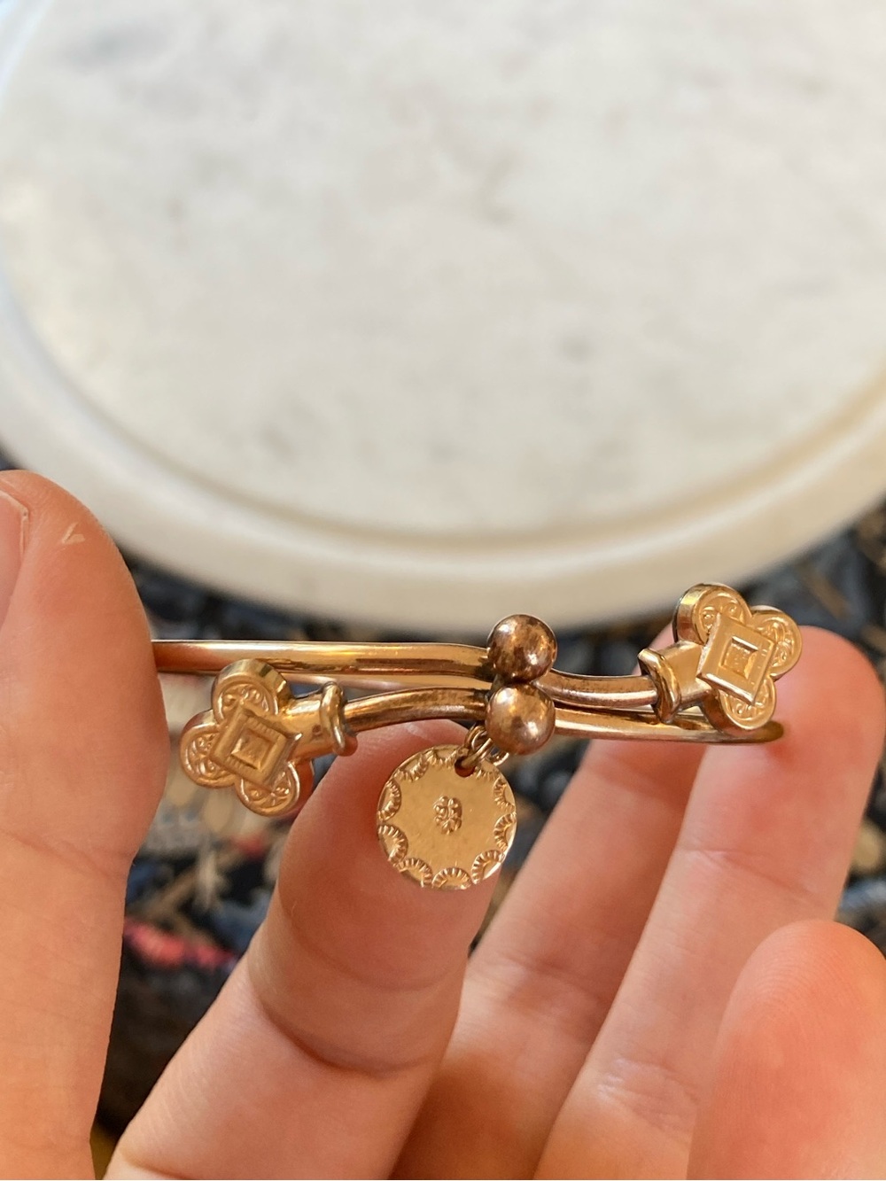 Antique Victorian Club Motif Puffy Style Kiss-Lock Dangle Charm Bracelet